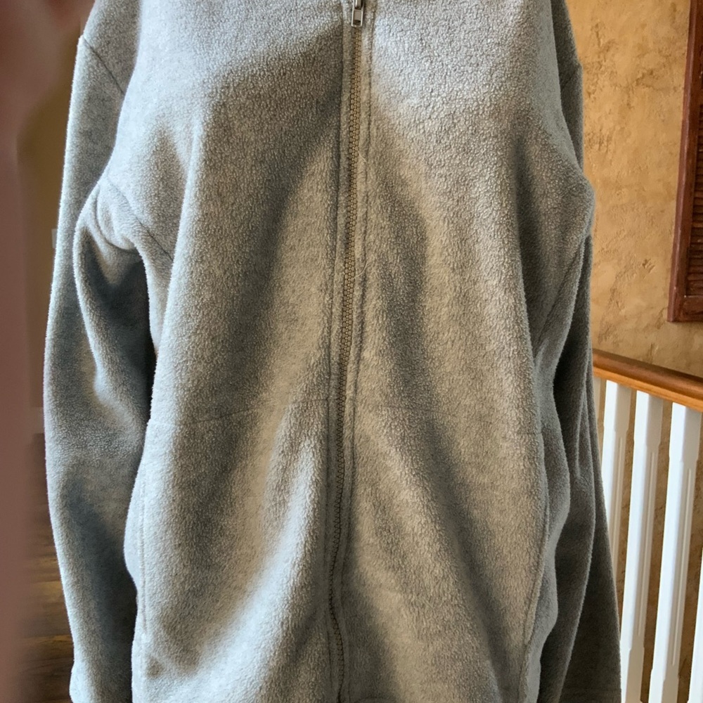 Gray sweatshirt